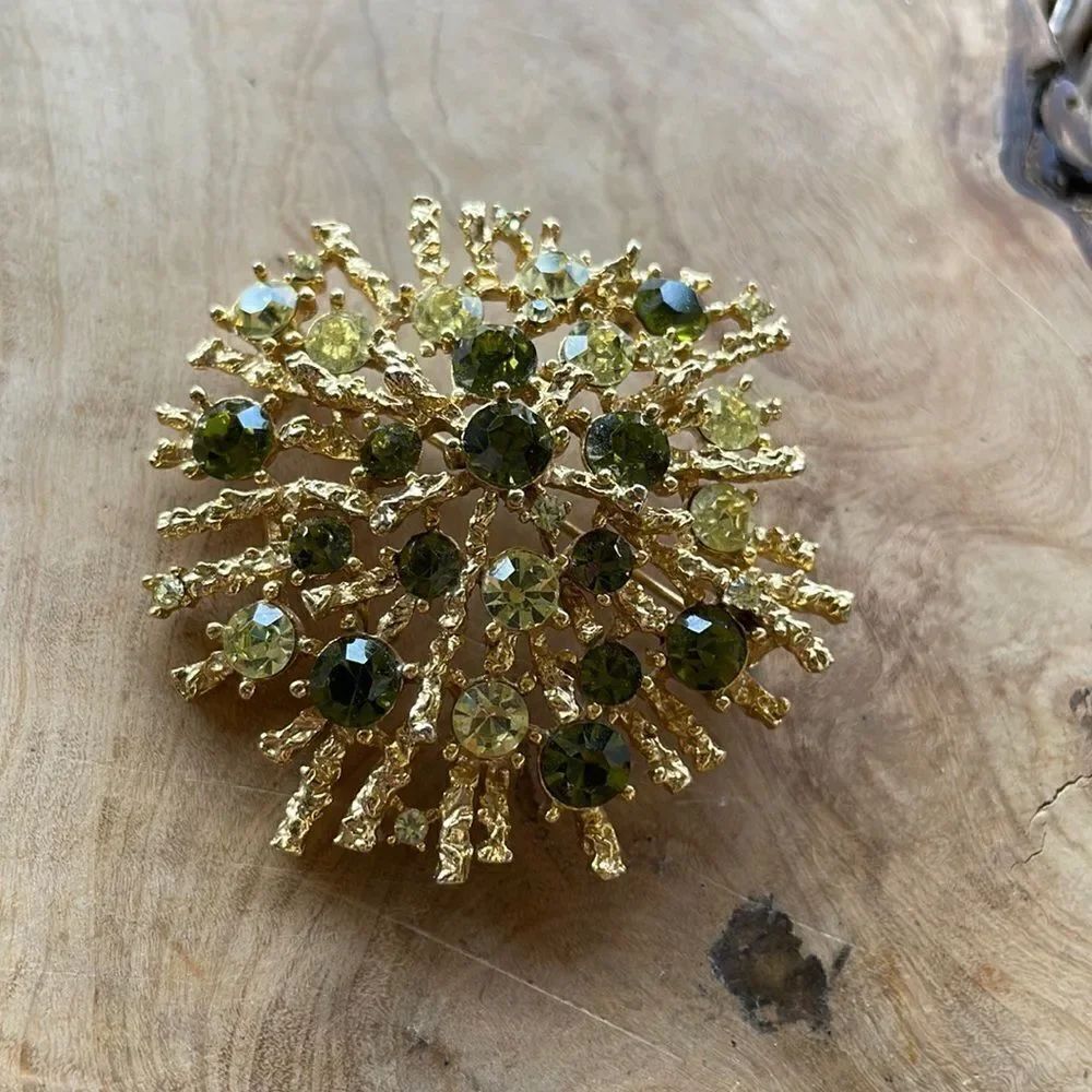 Vintage Lisner Green Amethyst Rhinestone Goldtone Sunburst Brooch